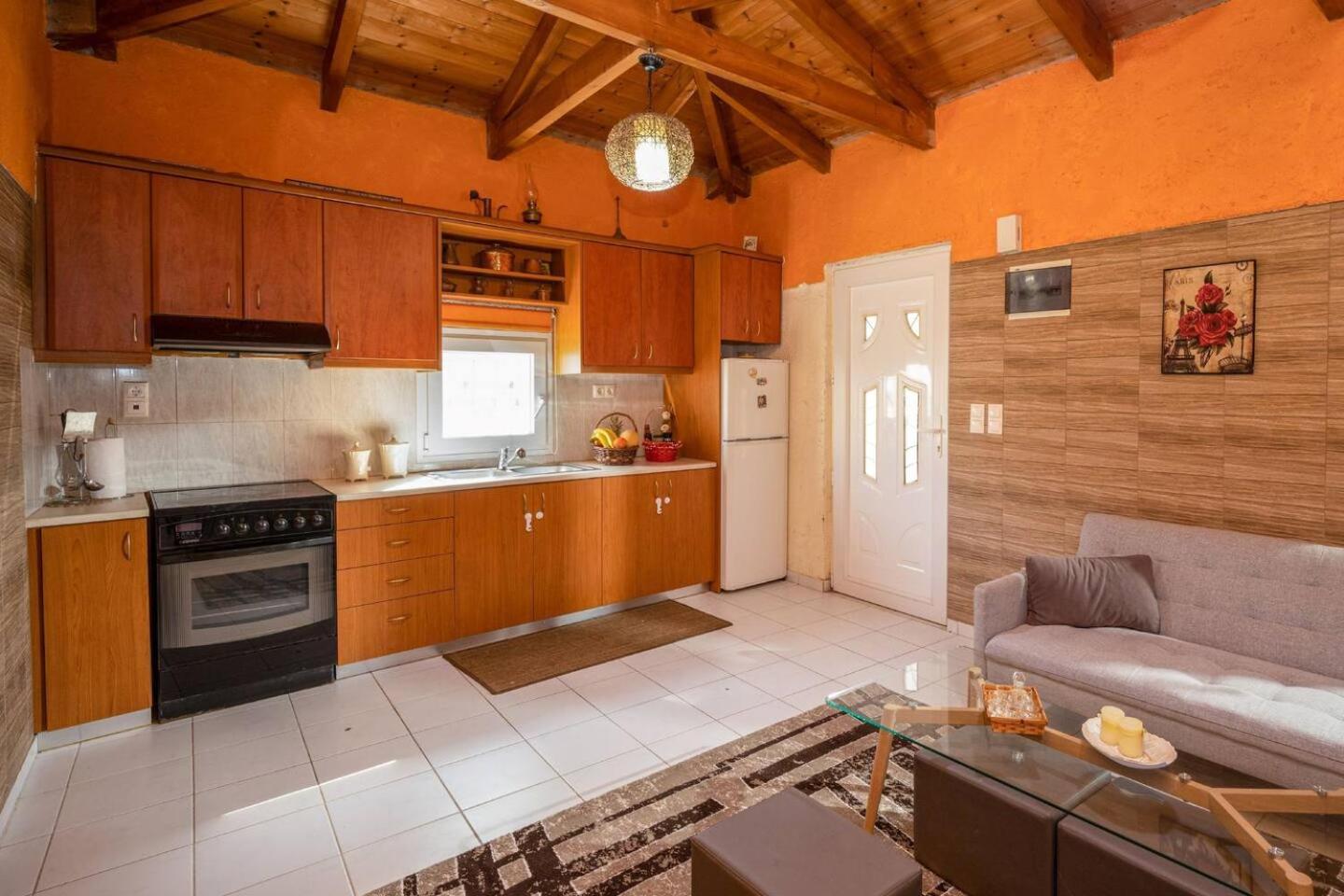 Garden House By Estia Holiday home