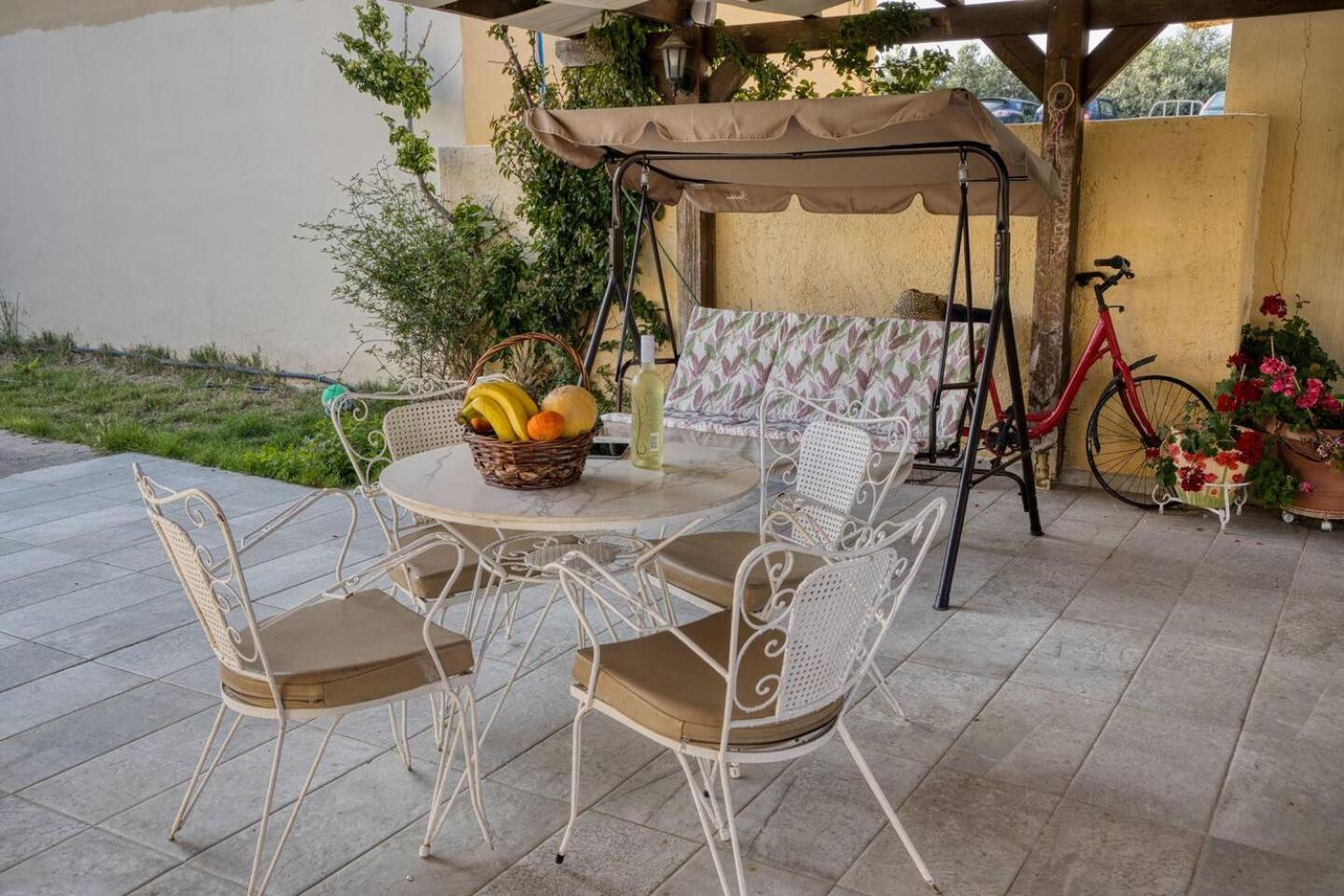 Garden House By Estia Holiday home